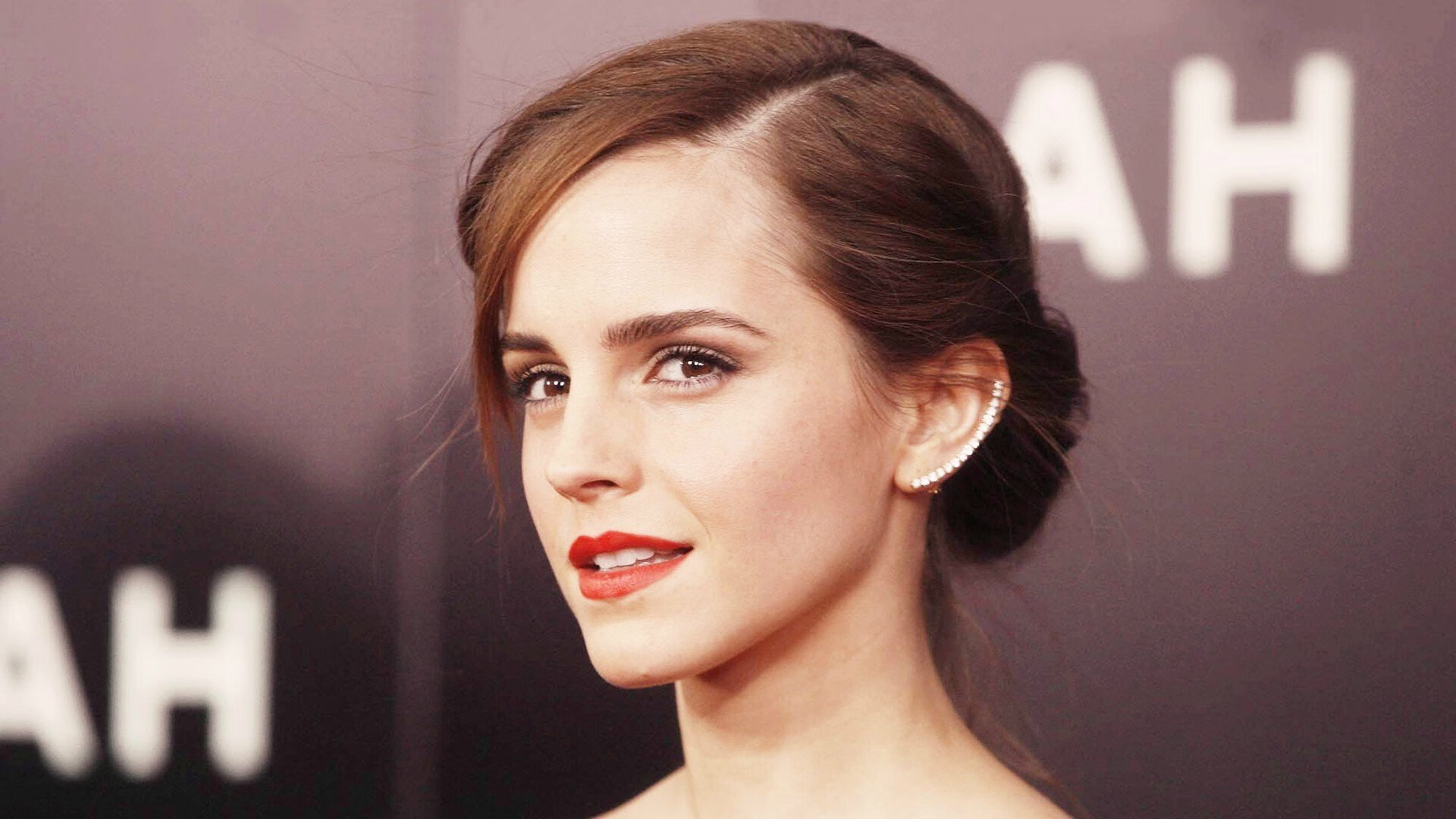 “飞盘竞技:三叉湖赛场成为空中运动爱好者的竞技圣地”