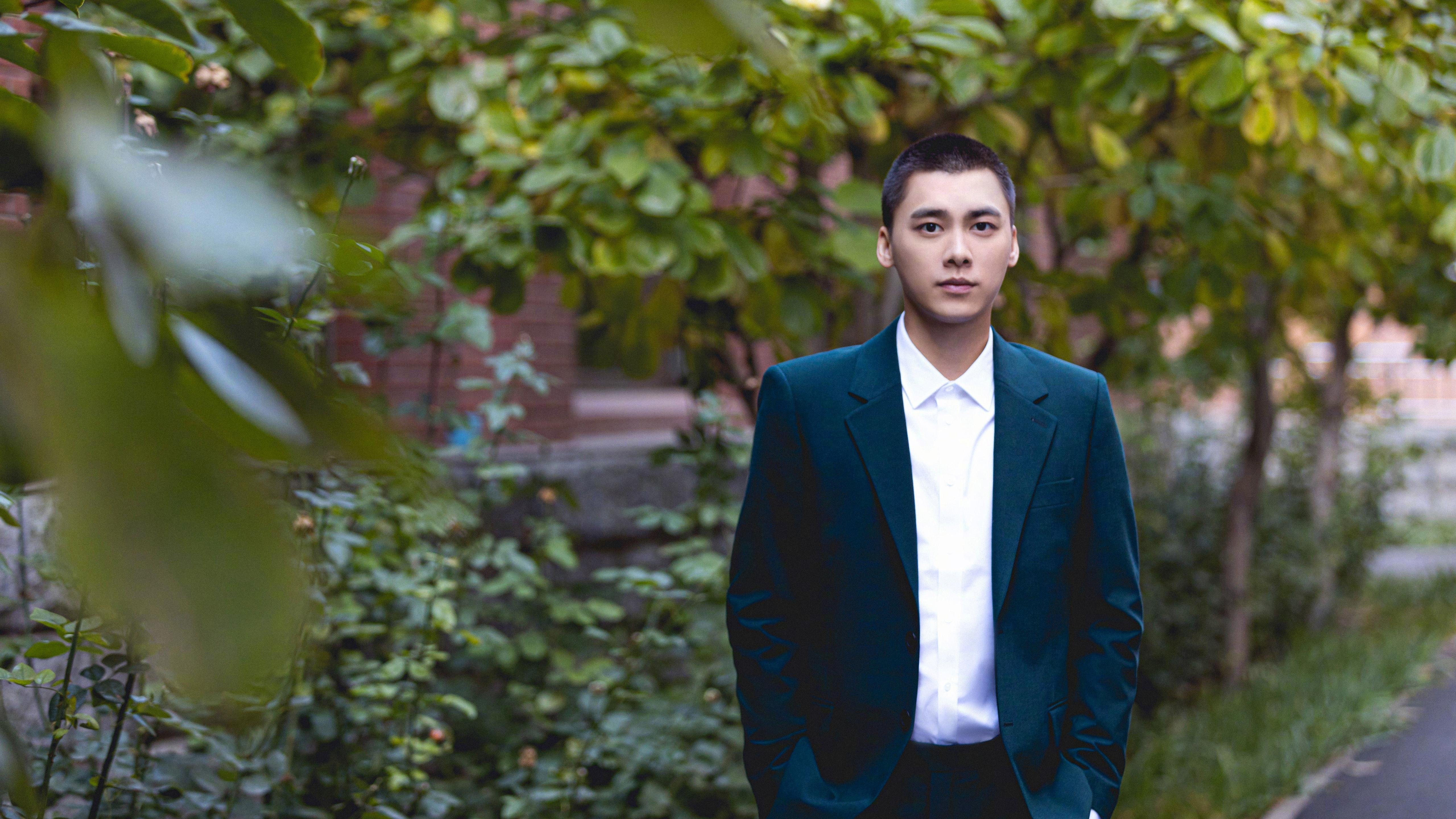 职业联赛收入结构严重依赖转播权,职业联赛工资